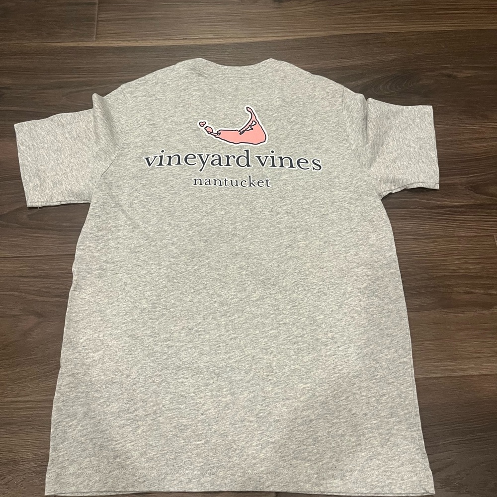 Vineyard Vines Heather Gray Tee with Pink Nantucket Island